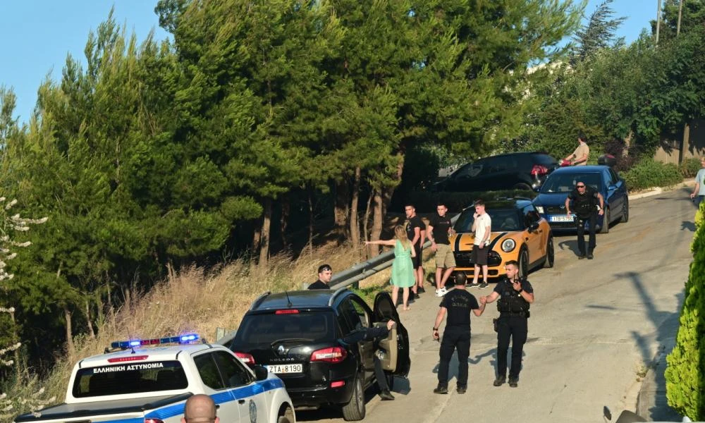 Κυκλοφοριακές ρυθμίσεις λόγω της μεγάλης φωτιάς στη Σταμάτα